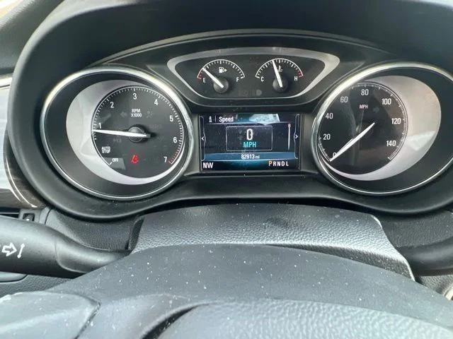 Used 2019 Brown Buick Essence image 32