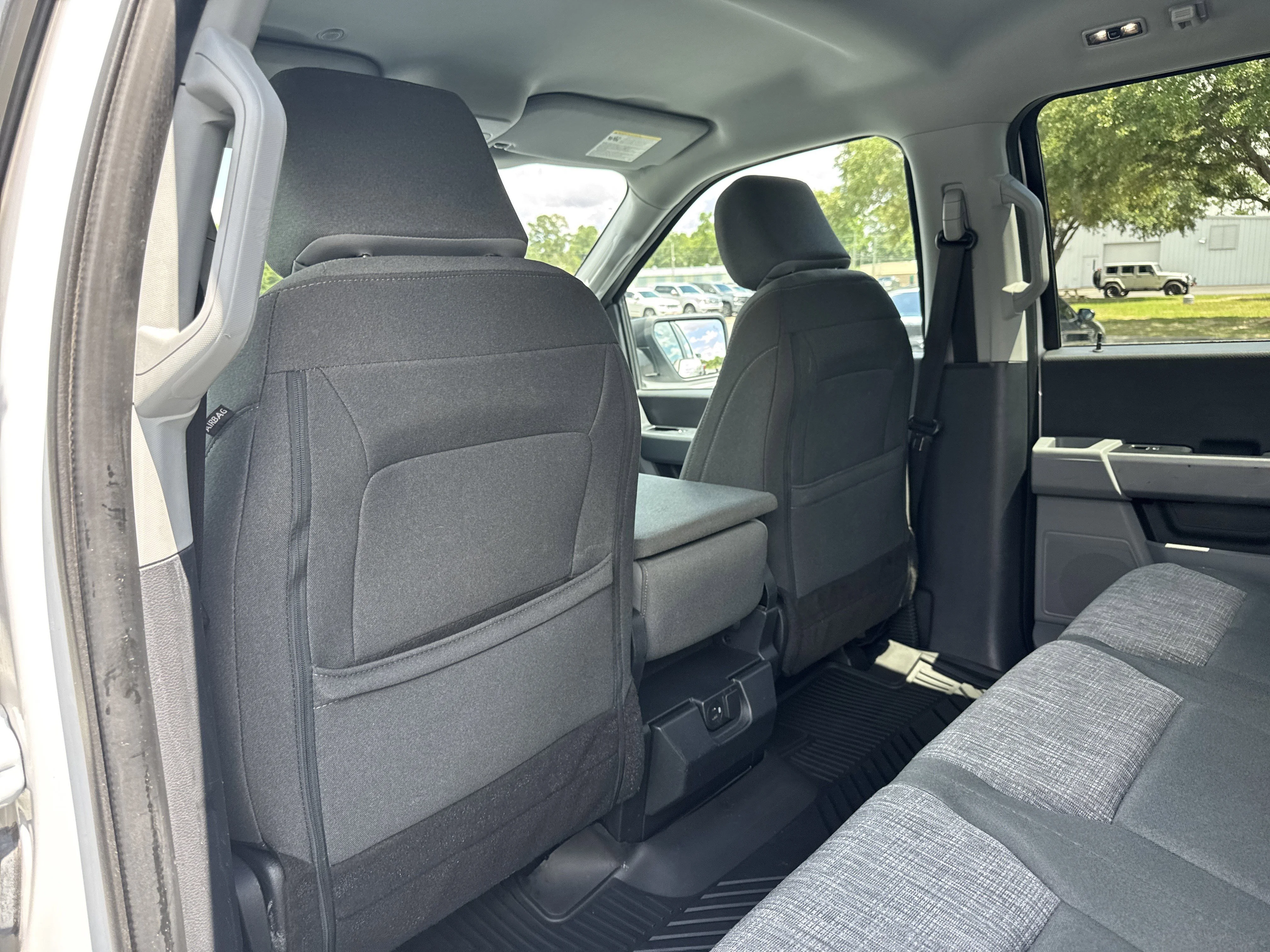 Used 2023 Oxford White Ford XLT image 25