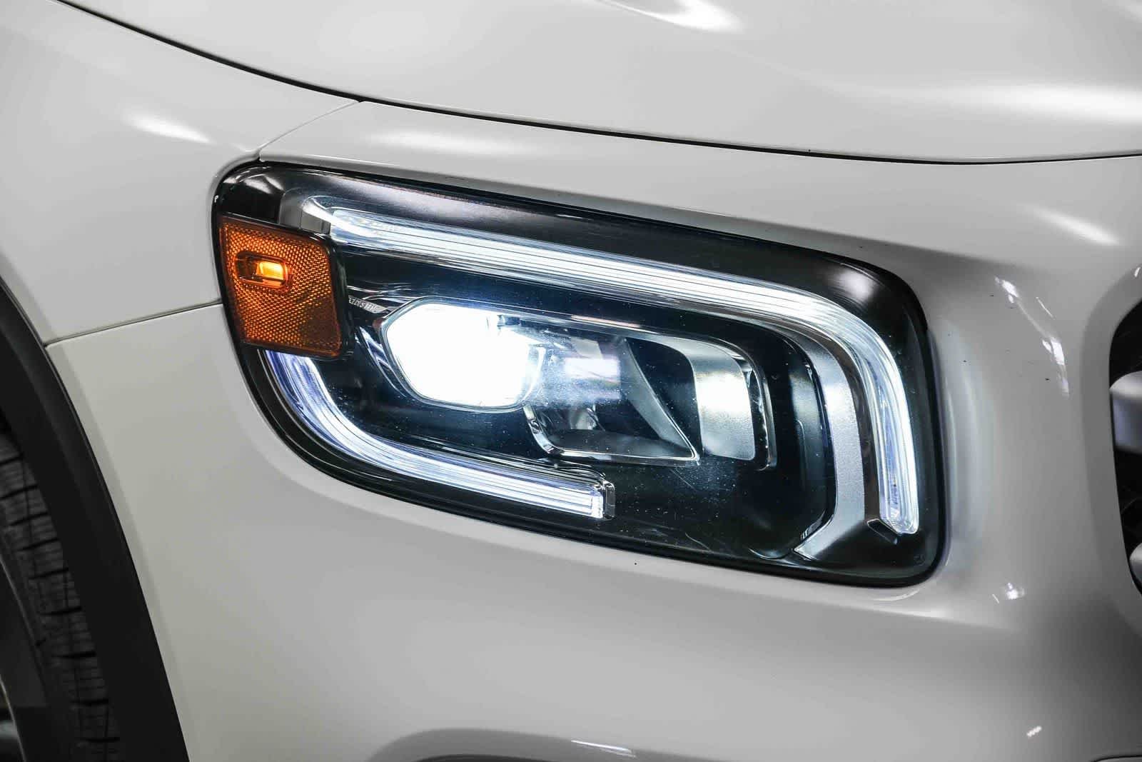 Certified Used 2021 Polar White Mercedes-Benz GLB 250 image 14