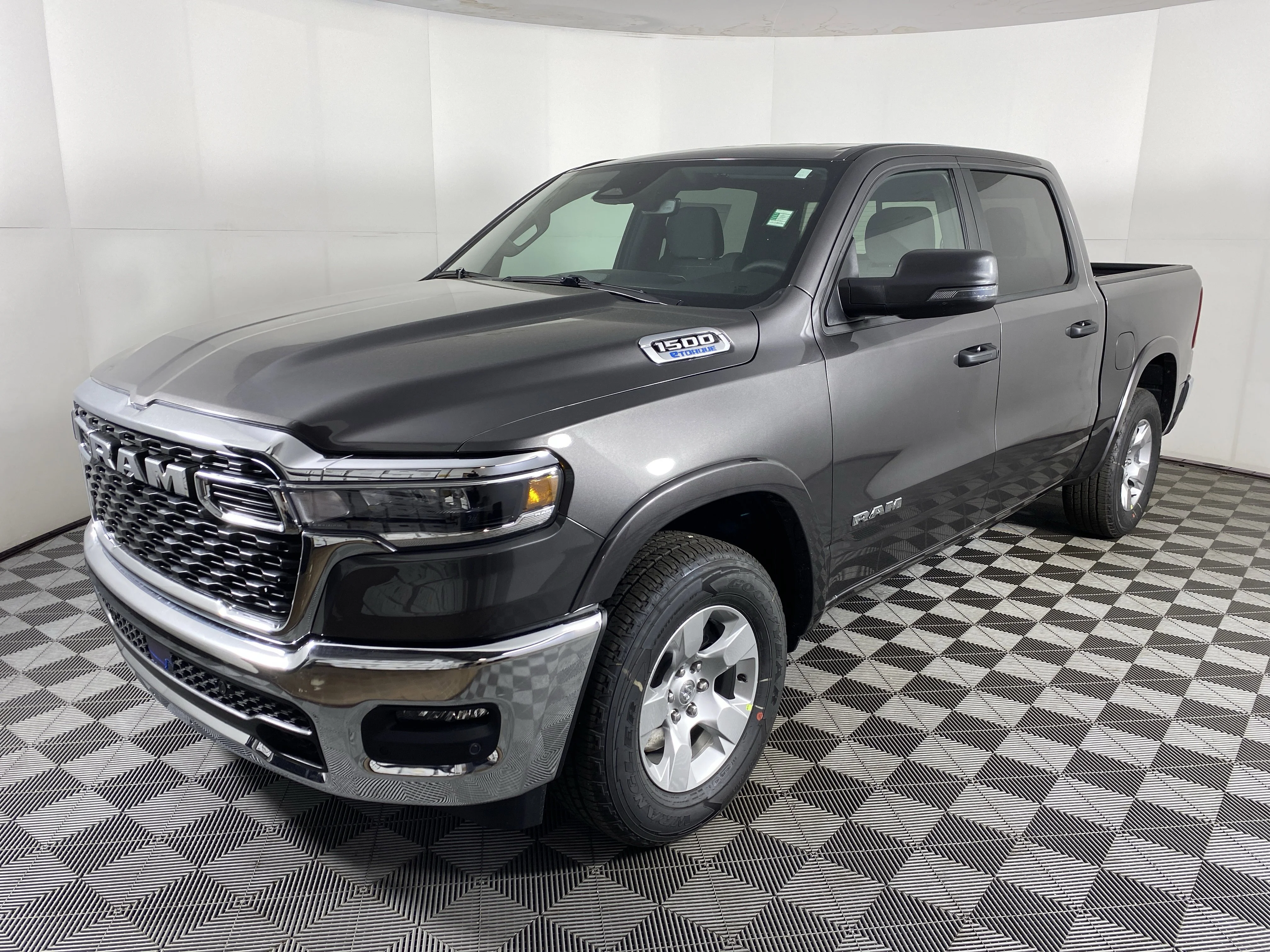 New 2026 Granite Crystal Metallic Clear-Coat Exterior Paint RAM Big Horn/Lone Star image 9