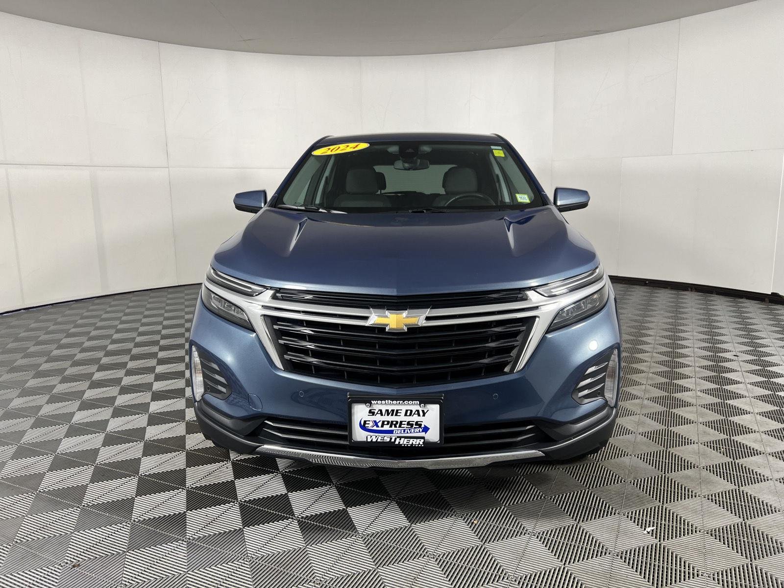 Used 2024 Lakeshore Blue Metallic Chevrolet LT image 25