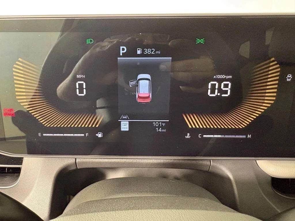 New 2027 Pale Gray Kia S image 26