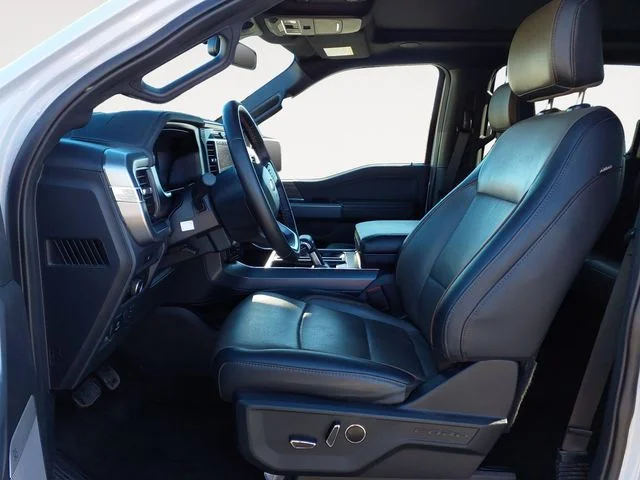 Certified Used 2025  Ford Lariat image 11