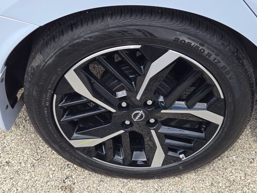 Certified Used 2025 Gray Nissan 1.6 SR image 9