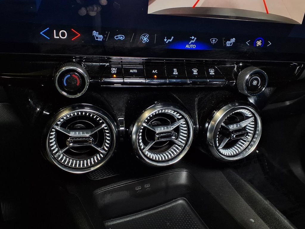 2024 Chevrolet Blazer EV LT - Photo 7