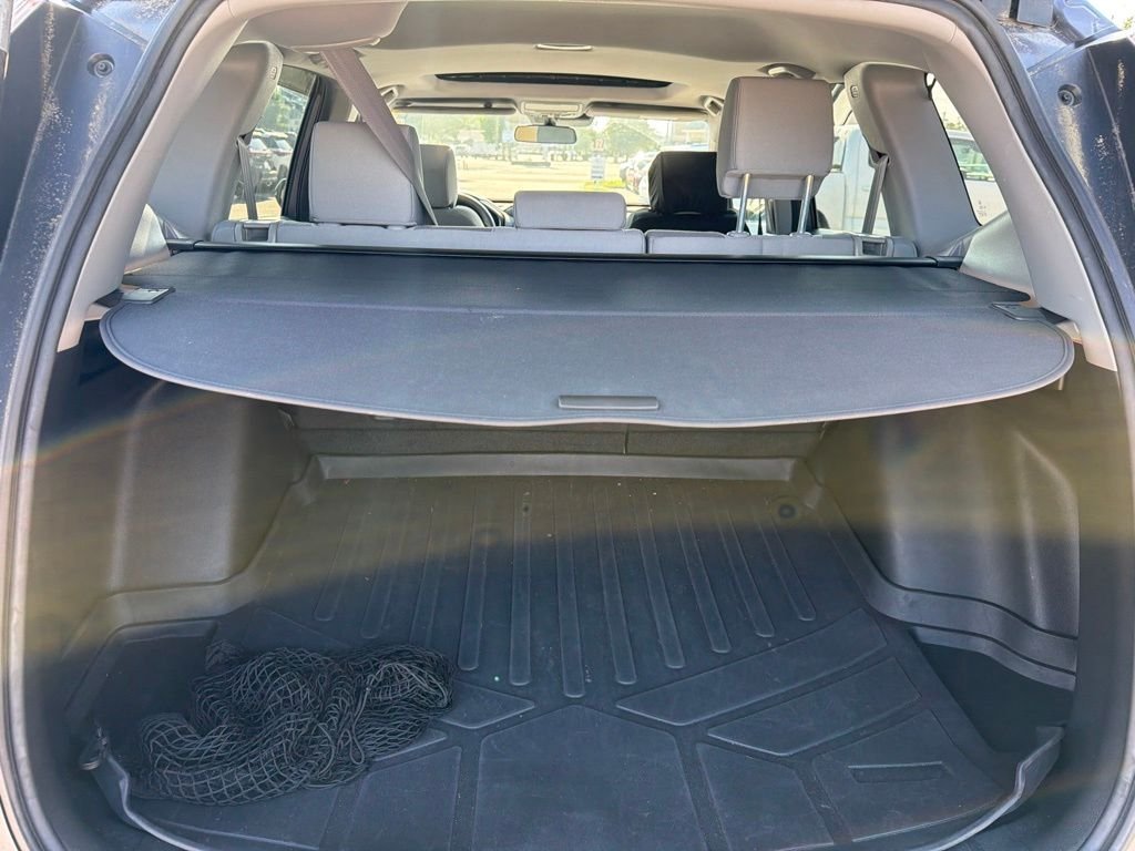 Used 2017  Honda EX image 11