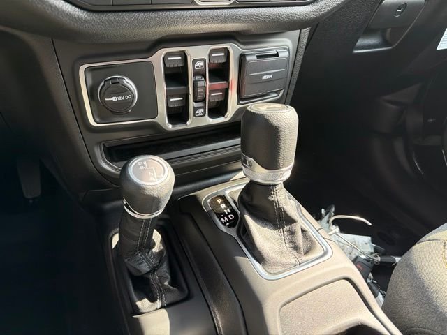New 2027 Black Clear-Coat Paint Jeep Sport S image 17