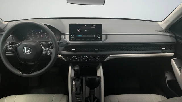 Certified Used 2025 Platinum White Pearl Honda SE image 9