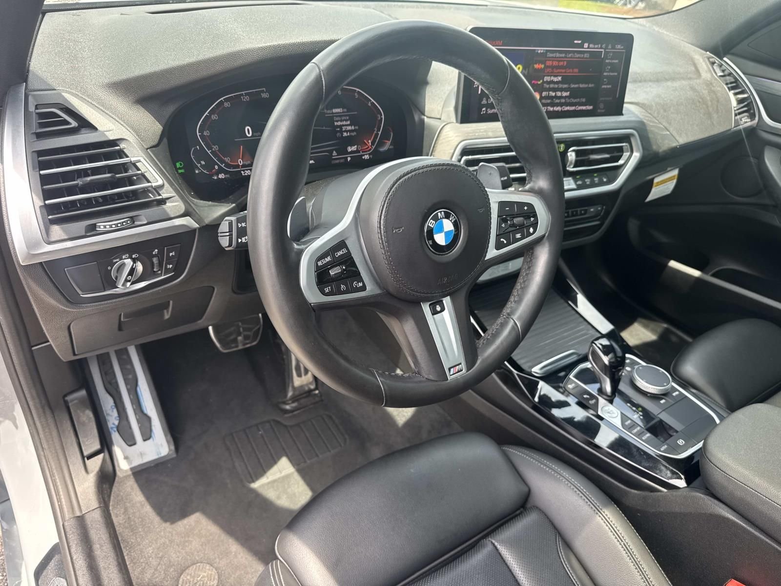 Used 2022 Gray BMW sDrive30i image 20