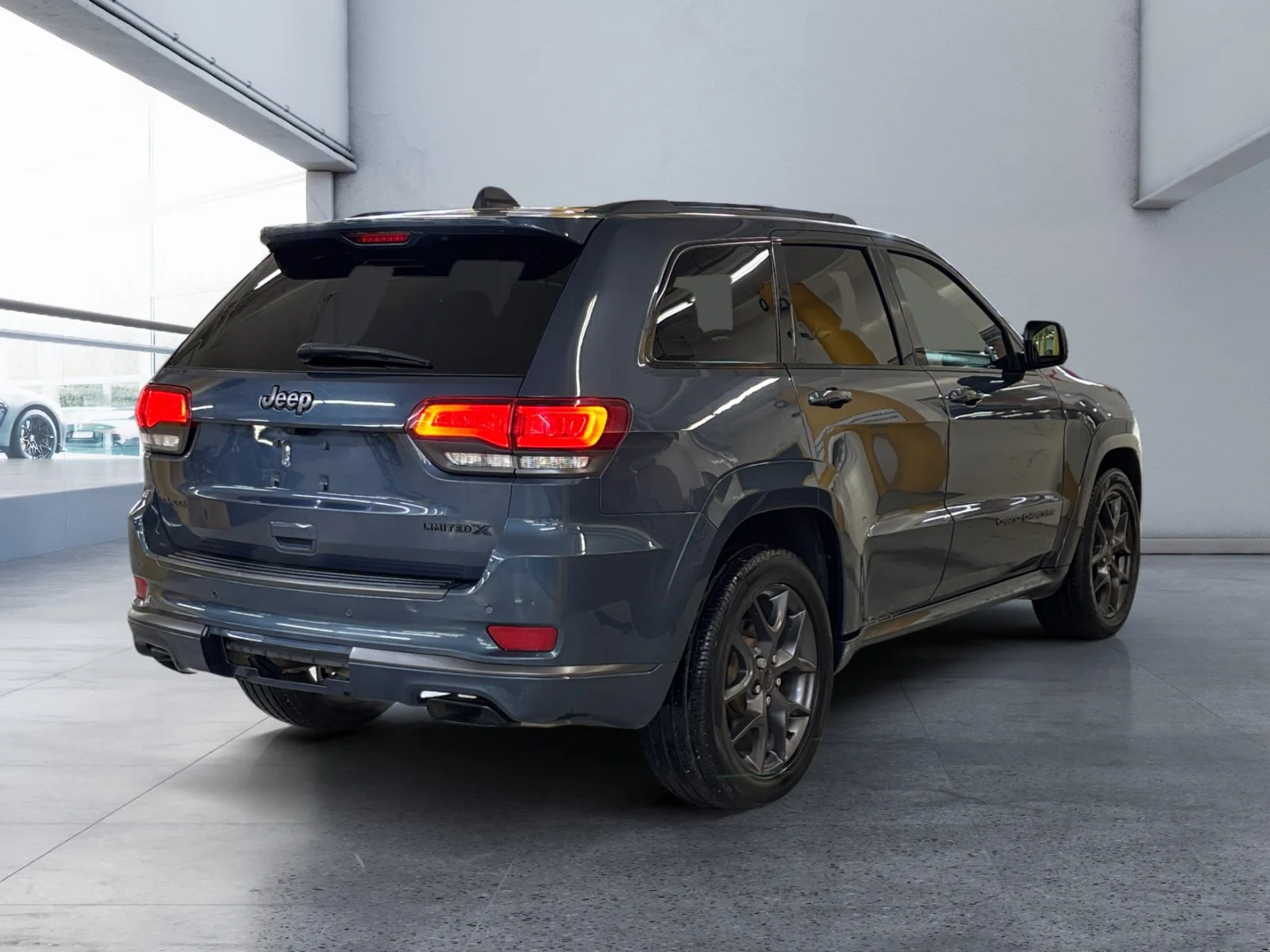 Used 2019 Blue Jeep Limited X image 5