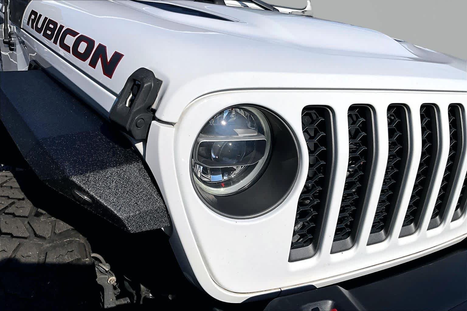 Used 2020 Bright White Clearcoat Jeep Rubicon image 28