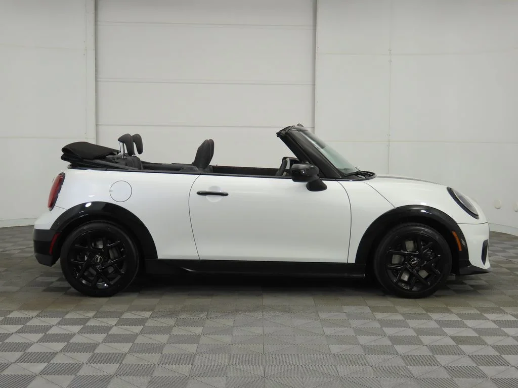 Used 2026 Nanuq White Metallic MINI  image 5