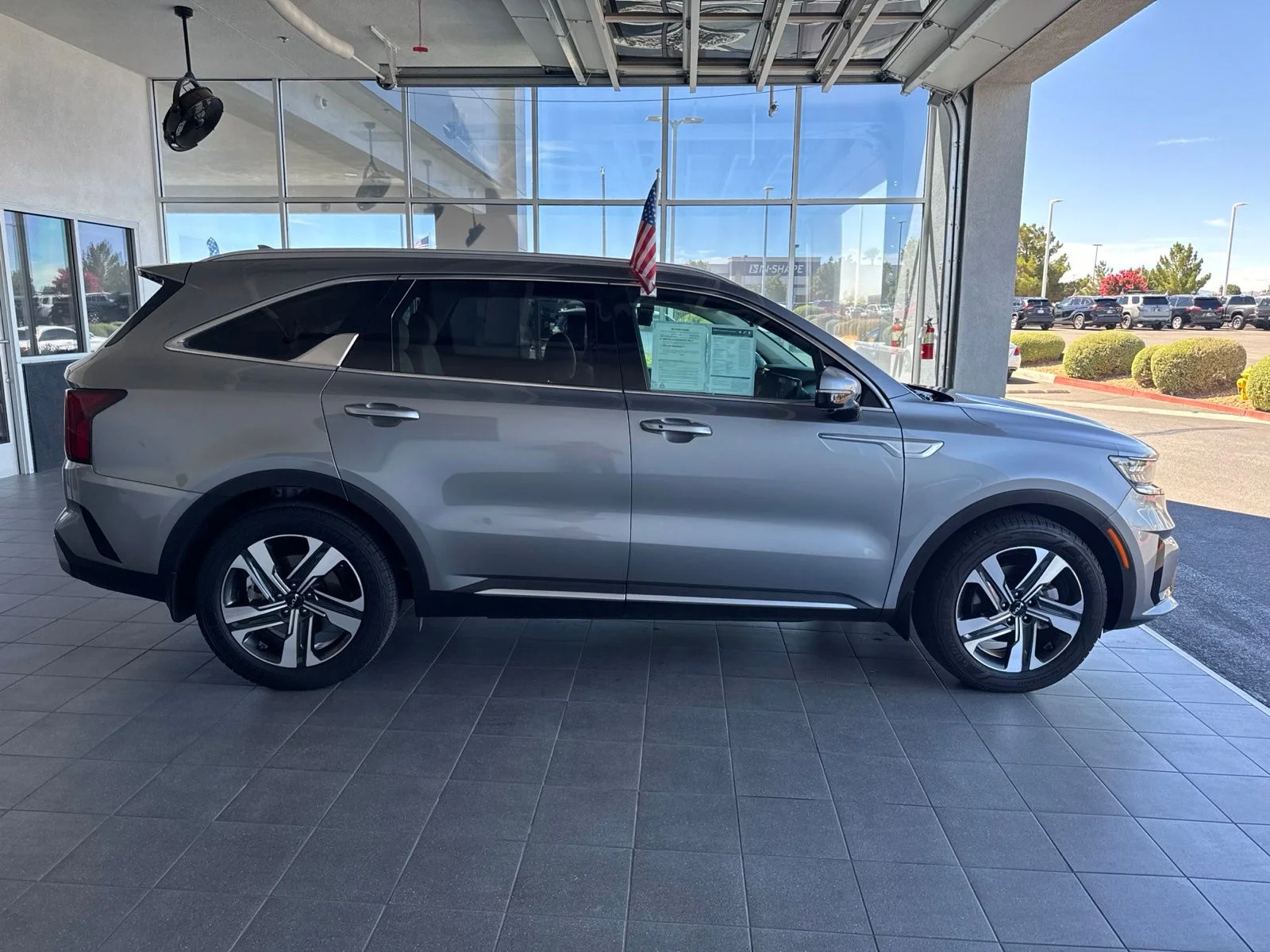 Used 2023 Steel Gray Kia SX Prestige image 4