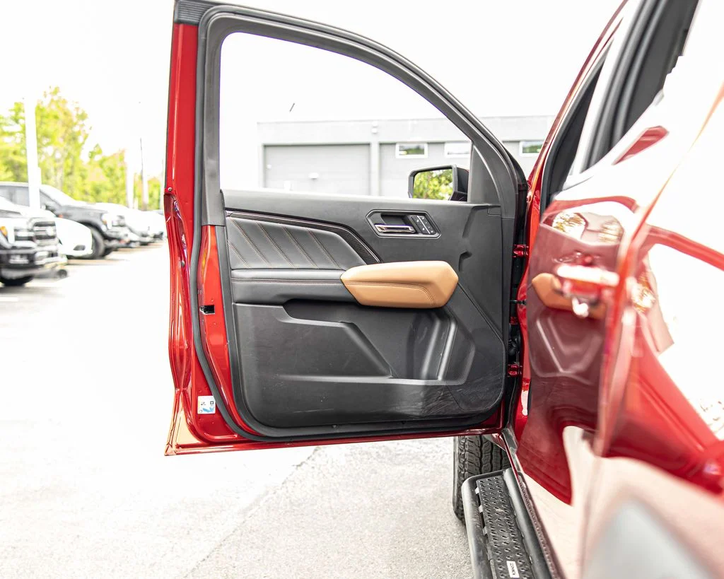 Used 2024 Red GMC AT4 image 30