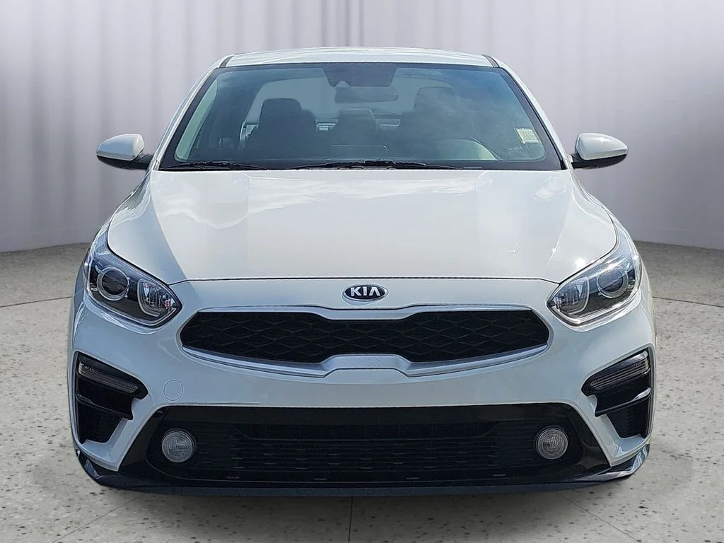 Used 2021 White Kia LXS image 8