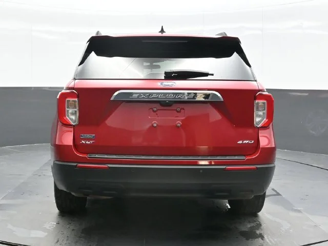 Used 2023 Red Ford XLT image 2