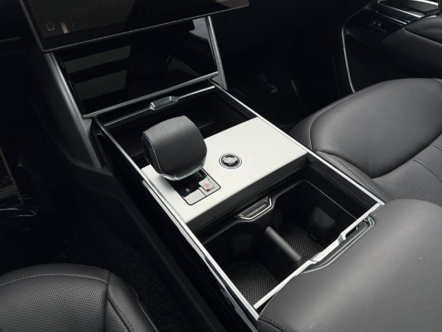 Used 2025 Black Land Rover SE image 25