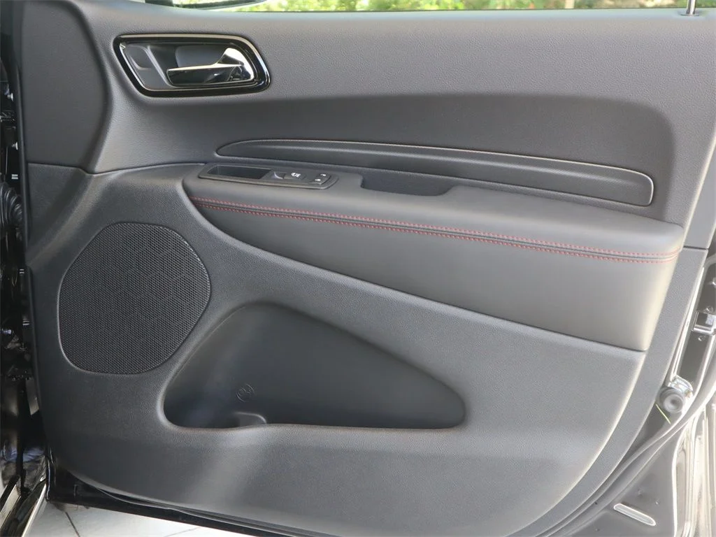 New 2024 Diamond Black Clear-Coat Exterior Paint Dodge GT Plus image 22