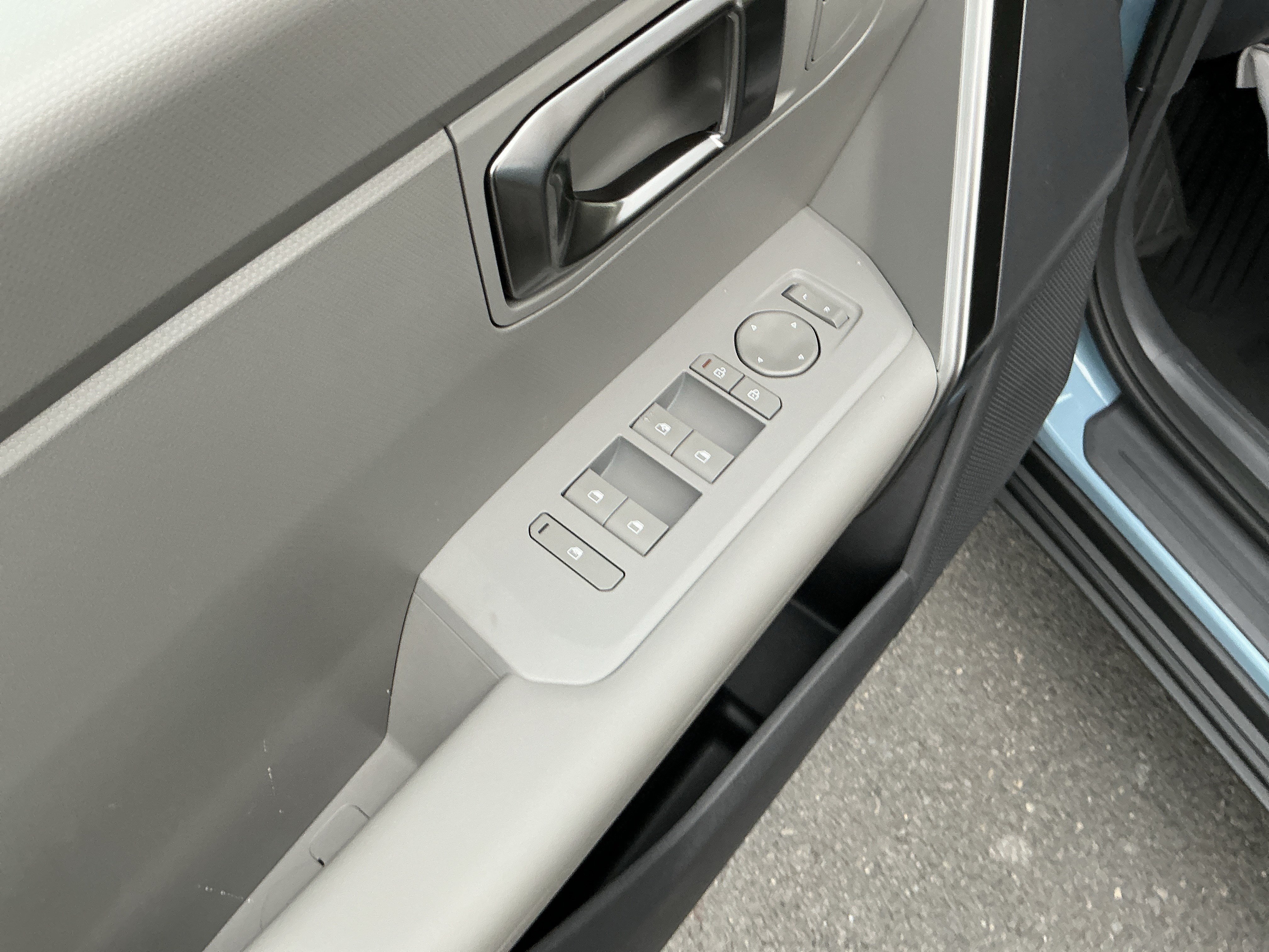 New 2027 Frost Blue Kia S image 14