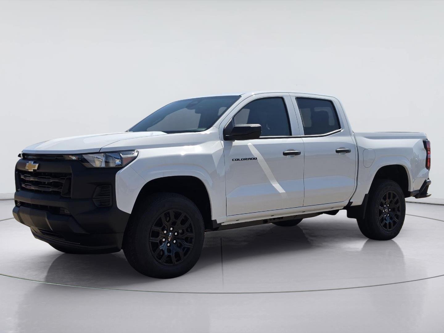 New 2026 Summit White Chevrolet WT image 1