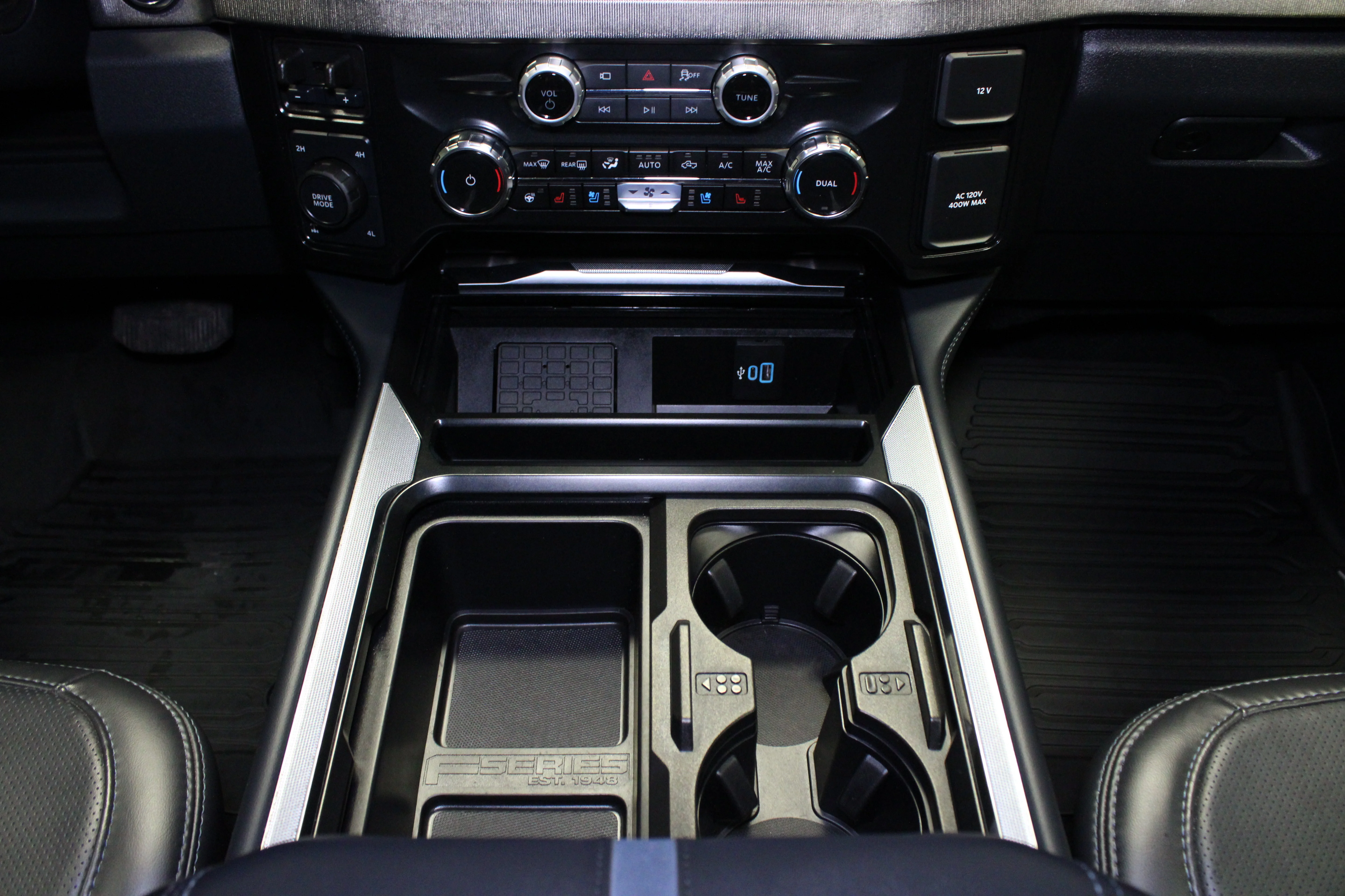 Used 2026 Agate Black Metallic Ford Platinum image 23