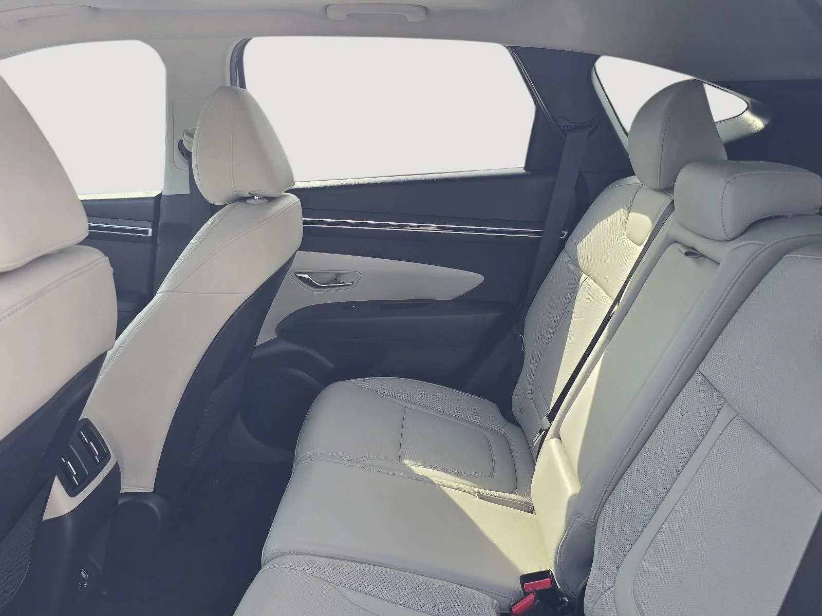 Used 2023 White Hyundai SEL image 10