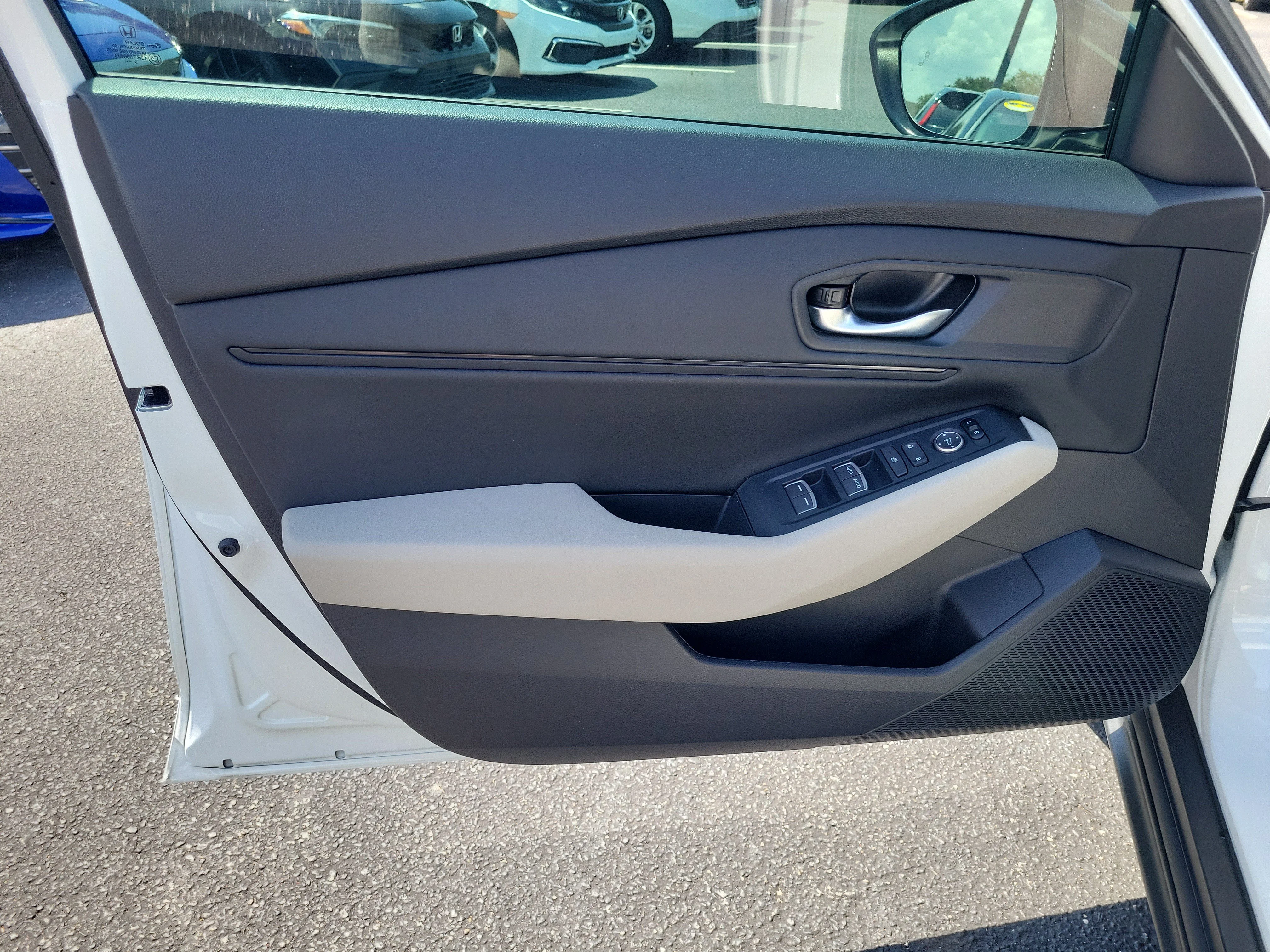 2025 Honda Accord SE - Photo 16