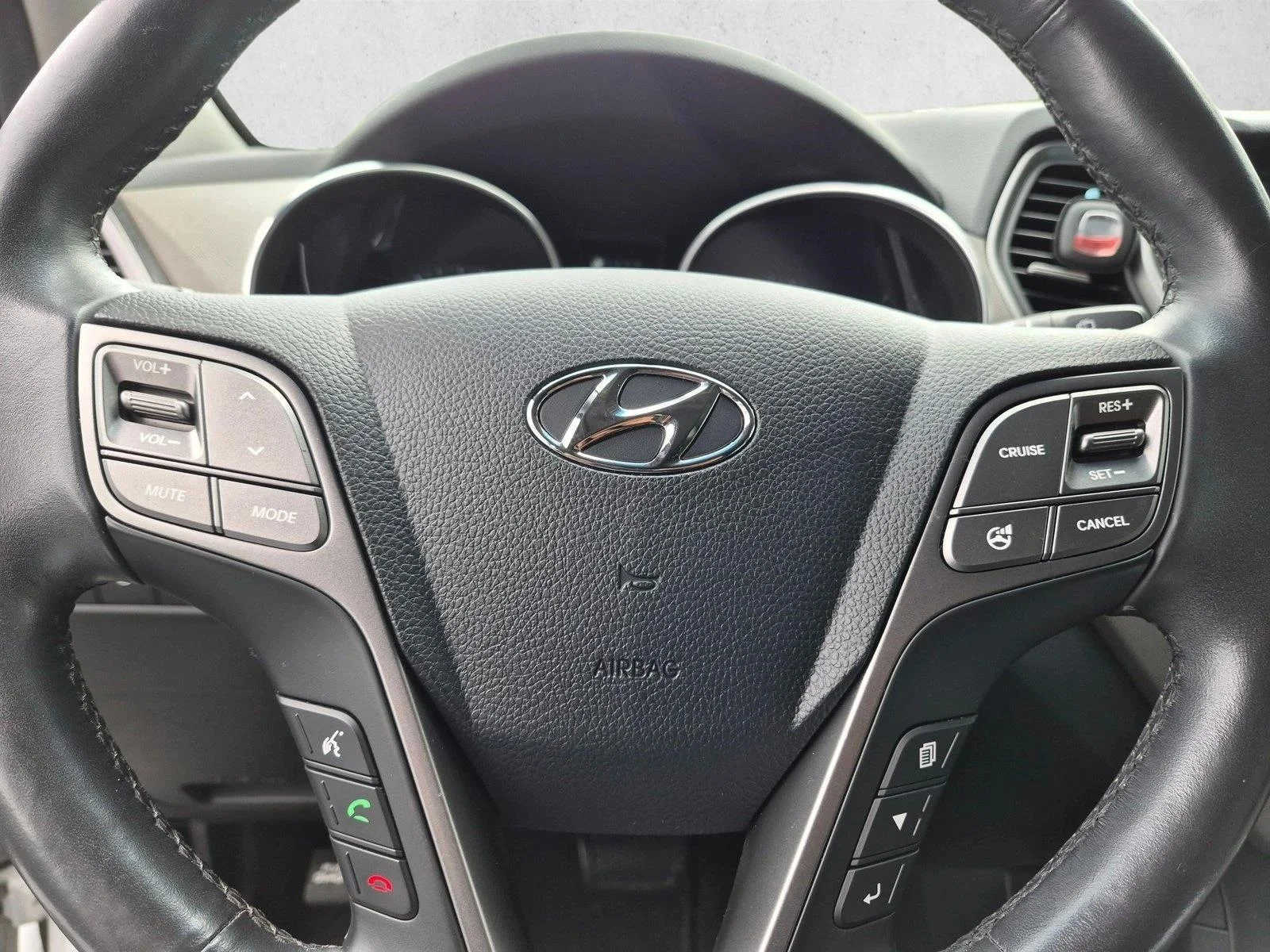 Used 2015 Frost White Pearl Hyundai  image 13