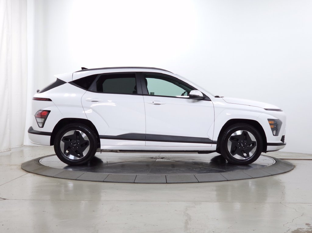 2024 Hyundai Kona EV SEL - Photo 11