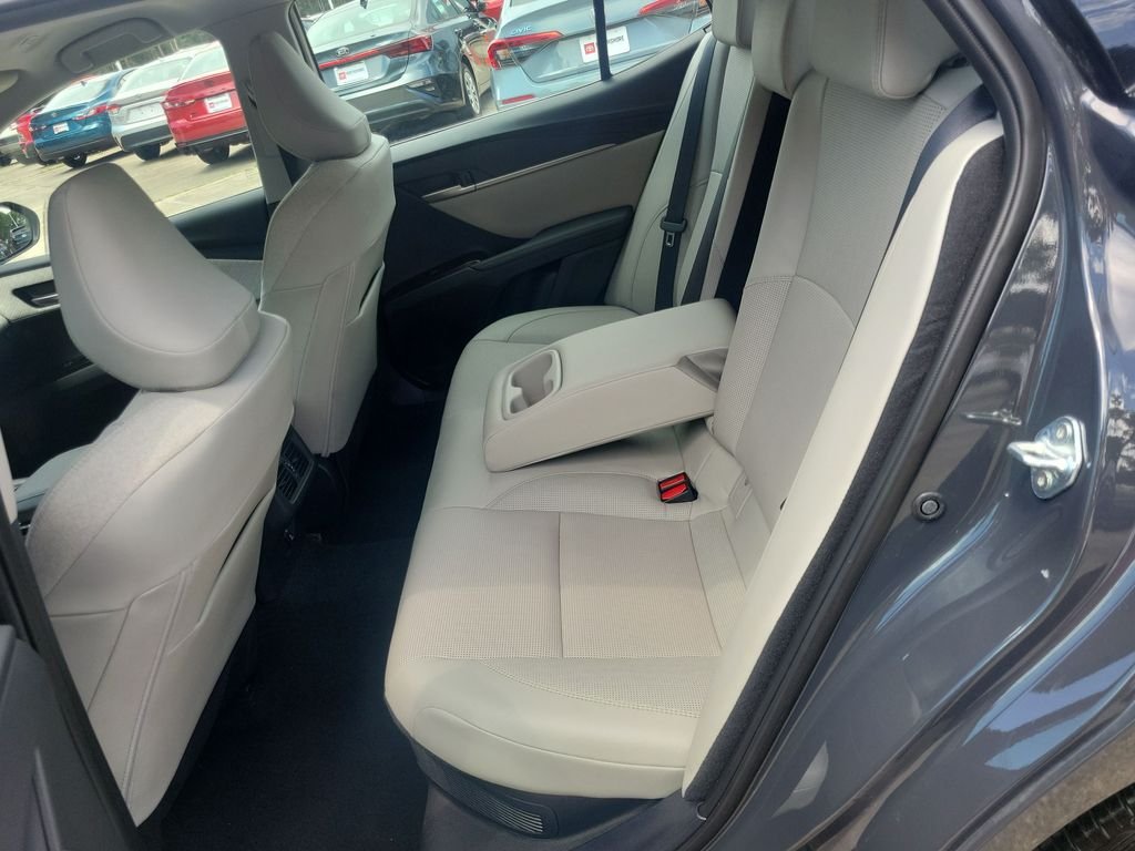 Certified Used 2025  Toyota XLE image 24