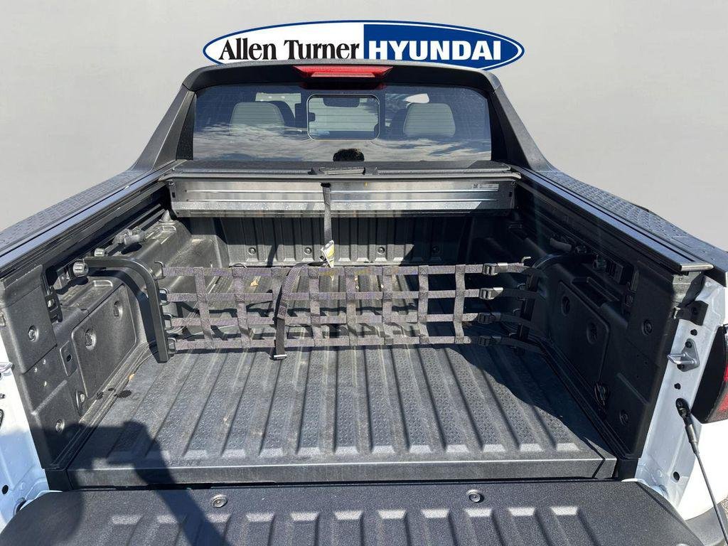 New 2026 Atlas White Hyundai SEL Activity FWD image 32