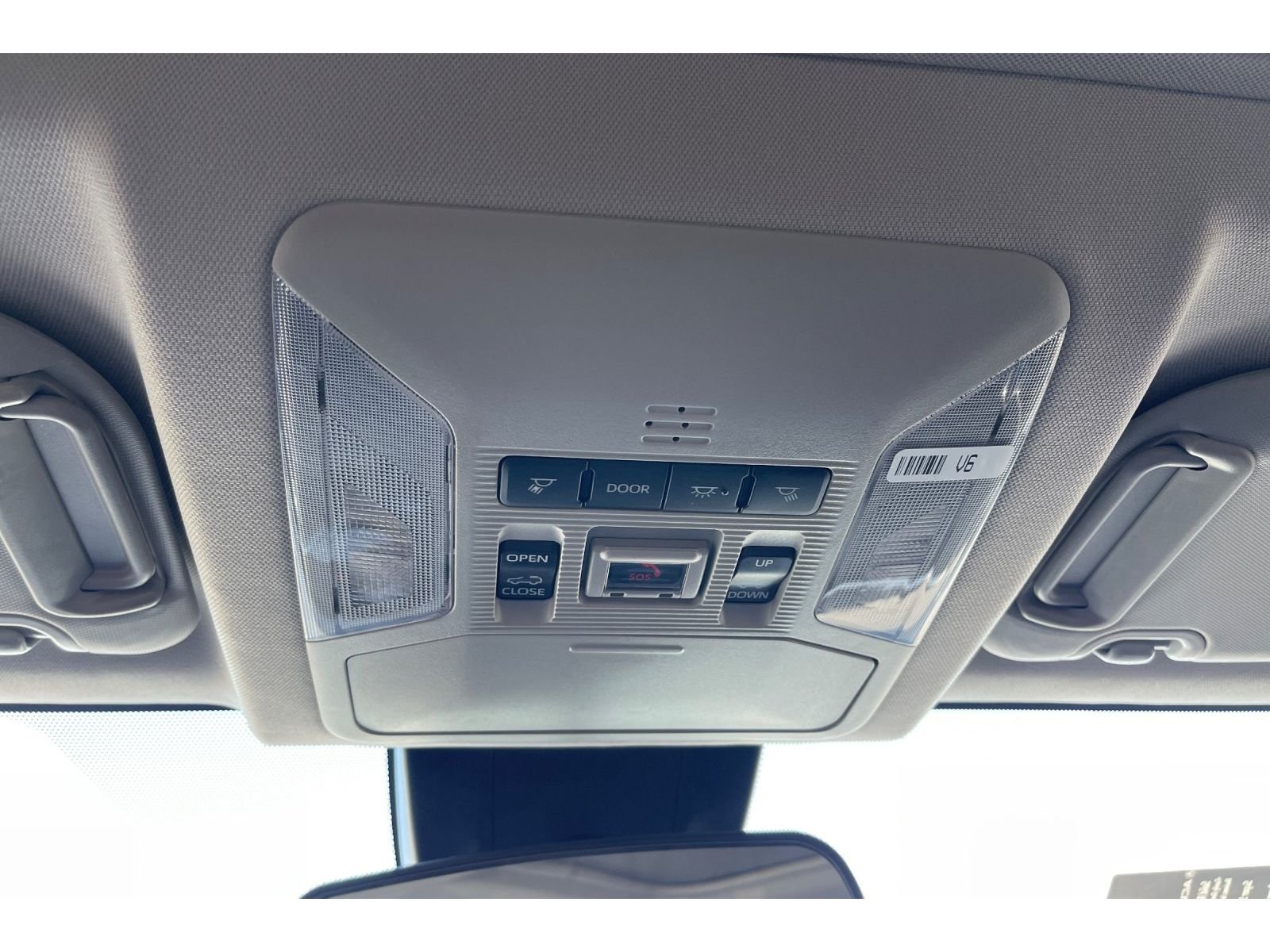 Used 2022 Lunar Rock Toyota XLE Premium image 25