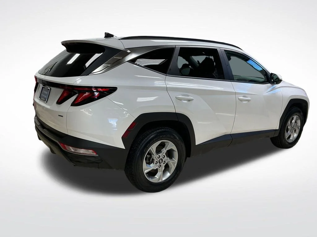 Used 2024 White Hyundai SEL image 8