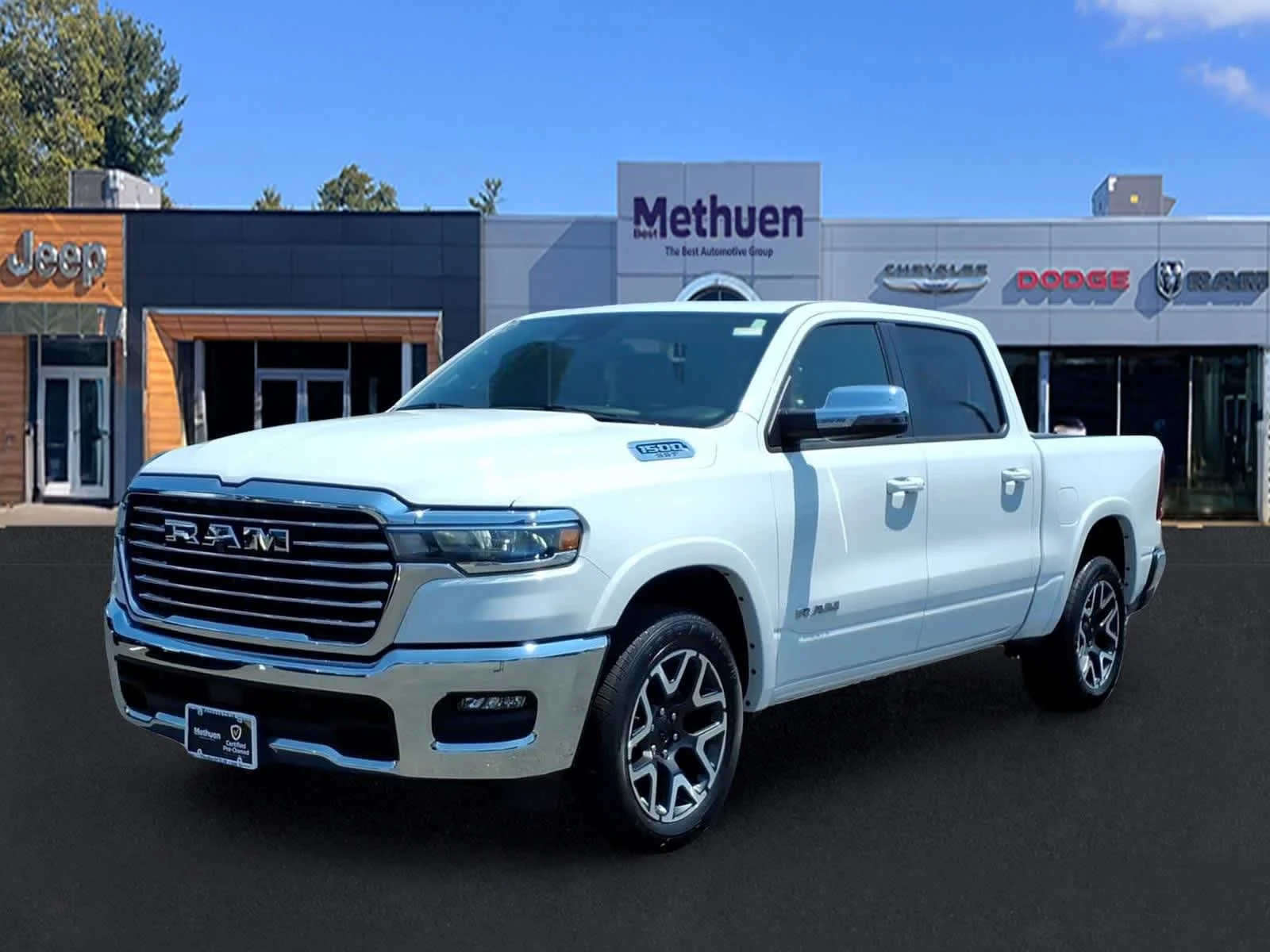 Used 2025 Bright White Clearcoat Ram Laramie image 10