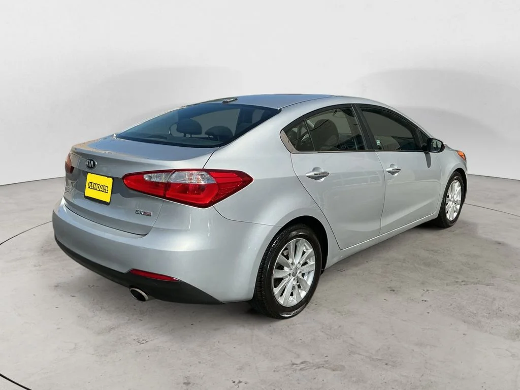Used 2015 Silver Kia EX image 5