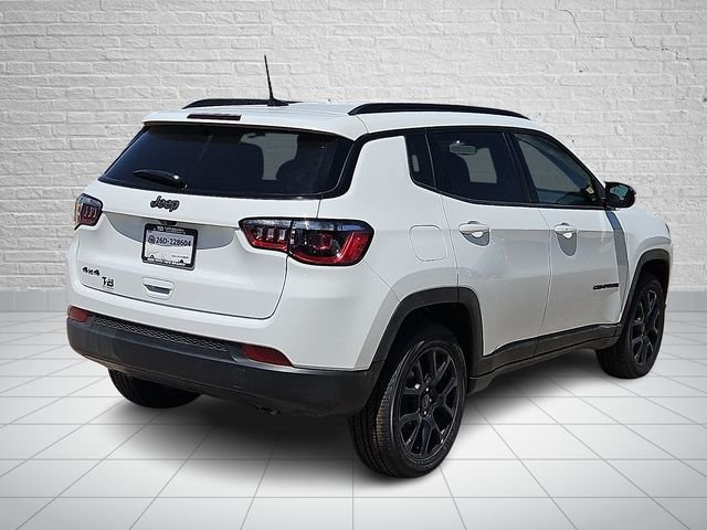 New 2026 Bright White Clearcoat Jeep Latitude image 4