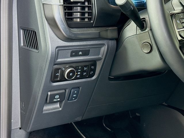 Used 2025 White Ford Platinum image 10