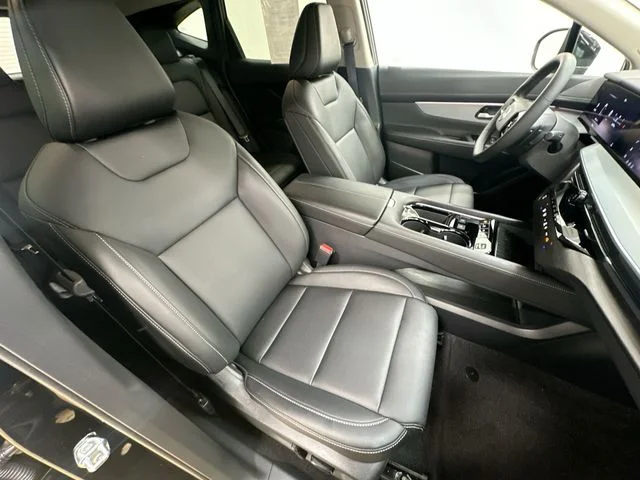 Used 2025 Black Nissan SL image 27