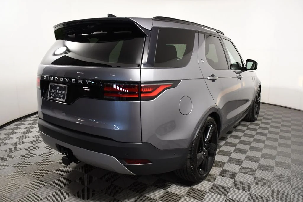 Certified Used 2025 Eiger Grey Metallic Land Rover S image 6