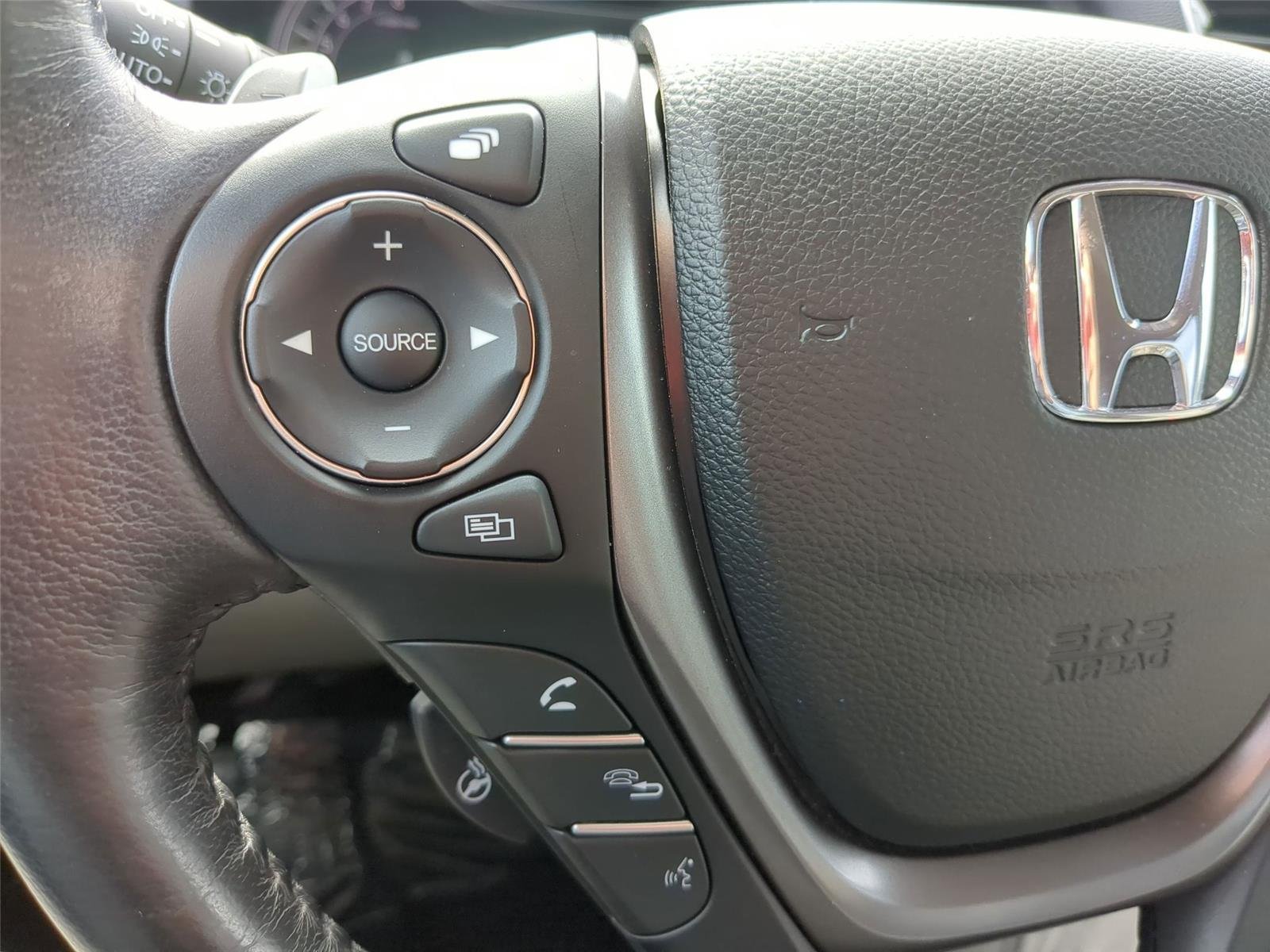 Used 2023 Platinum White Pearl Honda RTL-E image 16