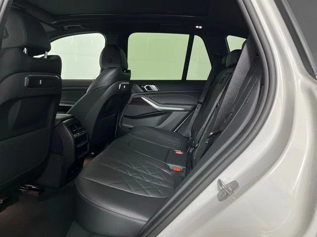 Used 2026 Alpine White BMW xDrive40i image 19