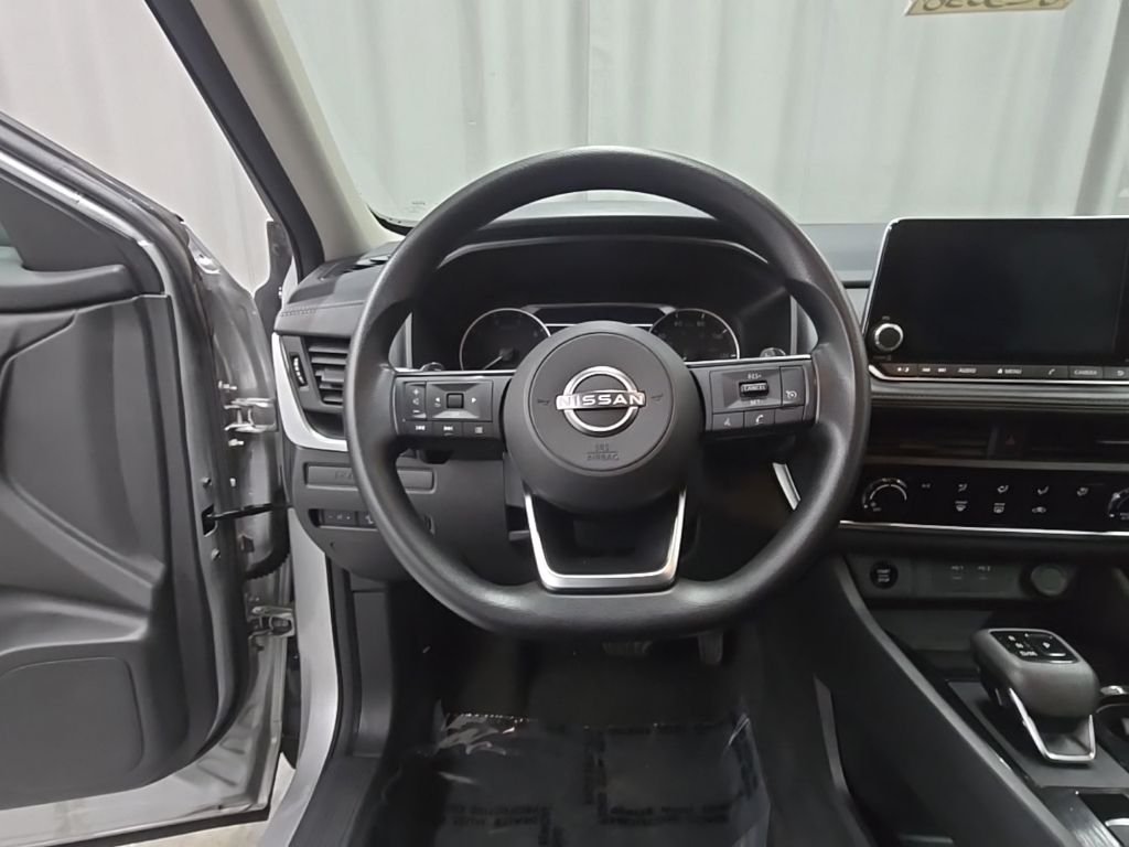 Used 2024 Silver Nissan S image 22
