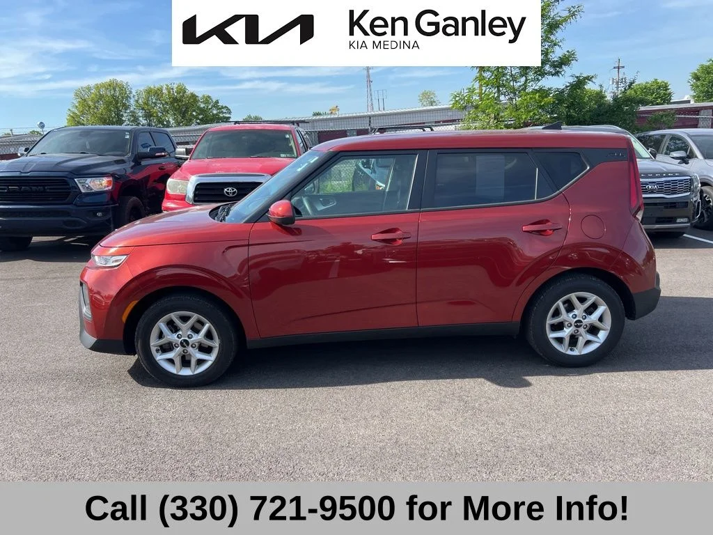 Certified Used 2022 Orange Kia LX image 9