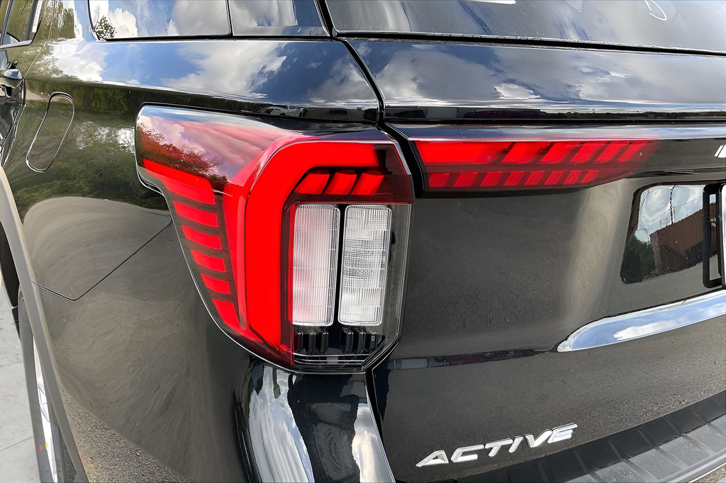 New 2026 Agate Black Metallic Ford Active image 24