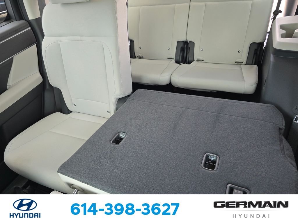 Used 2025 Gray Hyundai SE image 19