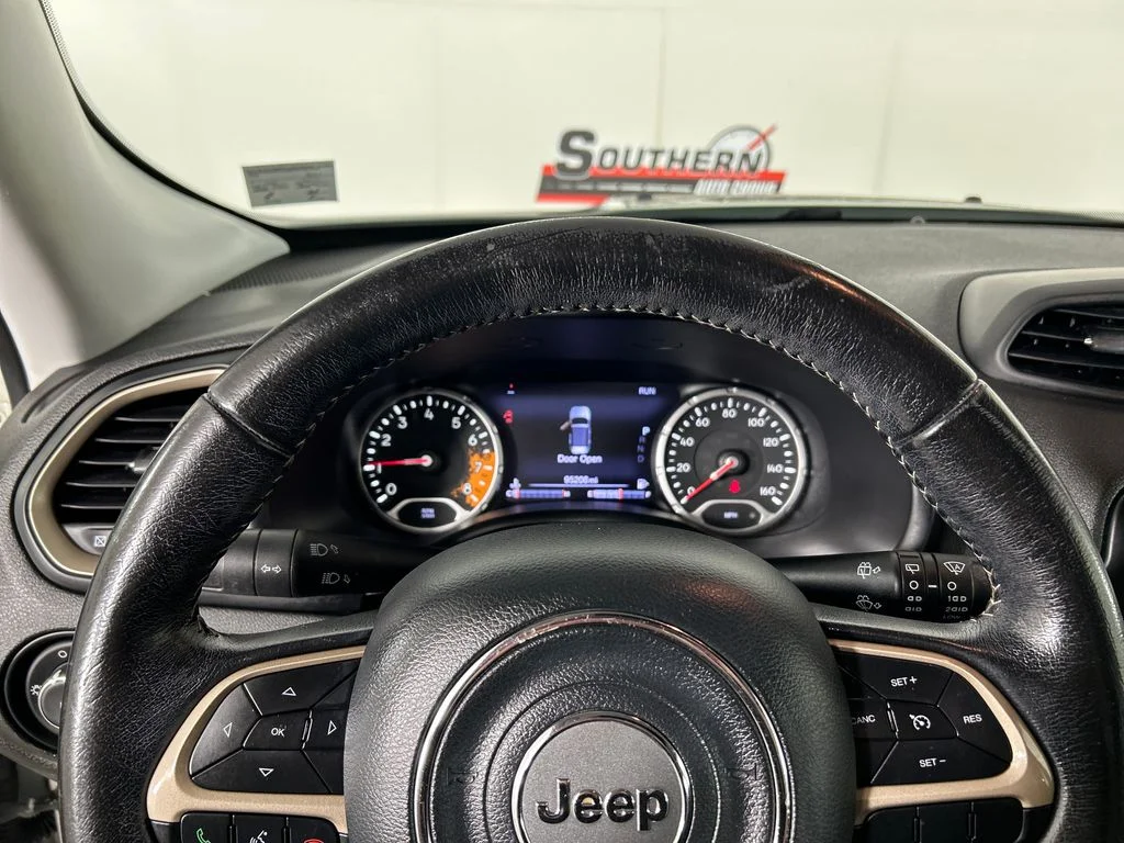 Used 2017 White Jeep Trailhawk image 14