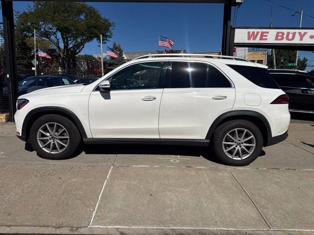 Used 2024  Mercedes-Benz GLE 450e image 3