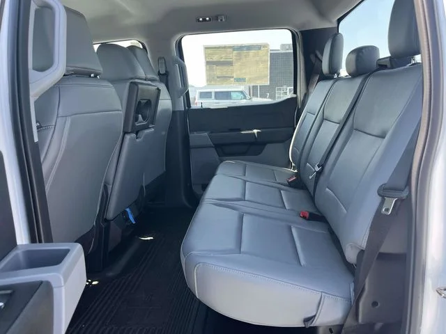 New 2026 Oxford White Ford XL image 9