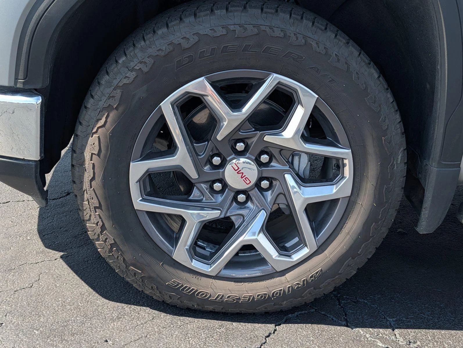 Used 2025 Sterling Metallic GMC SLT image 10
