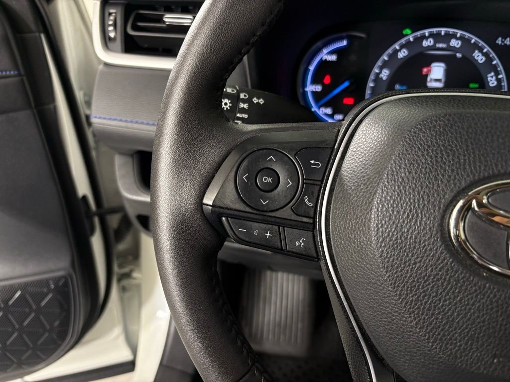 Used 2022 White Toyota XSE image 24